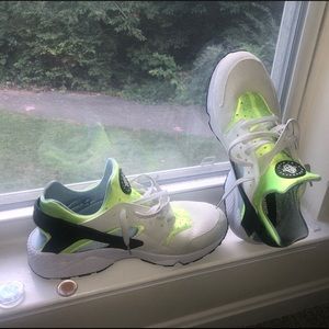 Air Huarache offwhite ‘smile green’